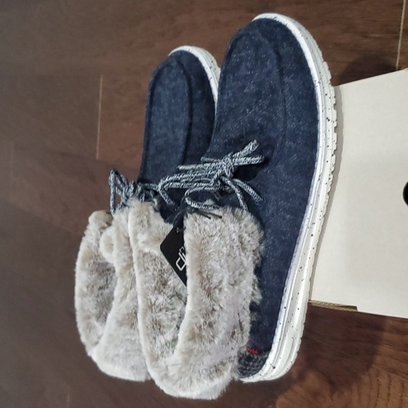 +HEY DUDE BRITT NAVY ANKLE BOOTS - Picture 3 of 6